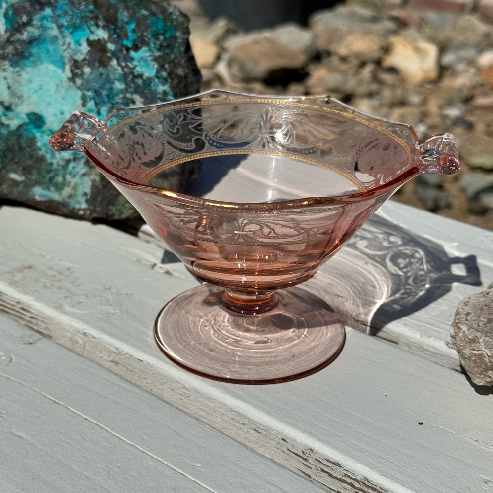 Vintage Elegant Pink Depression Glass Bowl with Handles - Picture 2 of 3